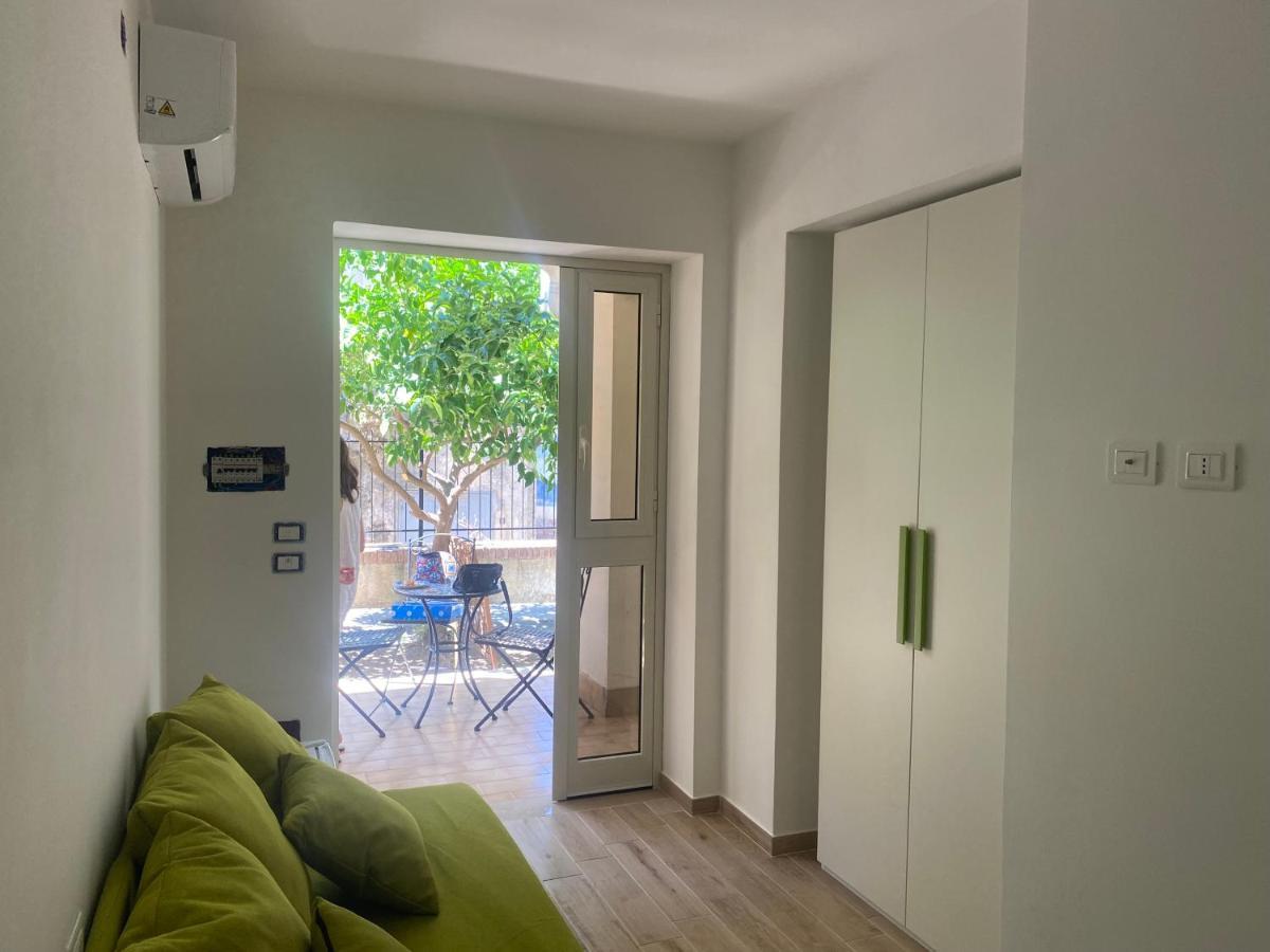 Bed and Breakfast Dimora Leone Diamante Esterno foto