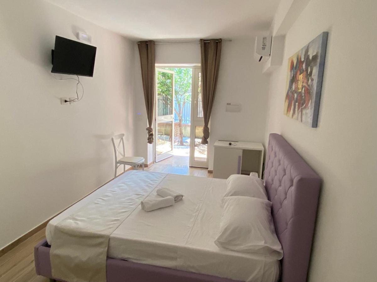 Bed and Breakfast Dimora Leone Diamante Esterno foto